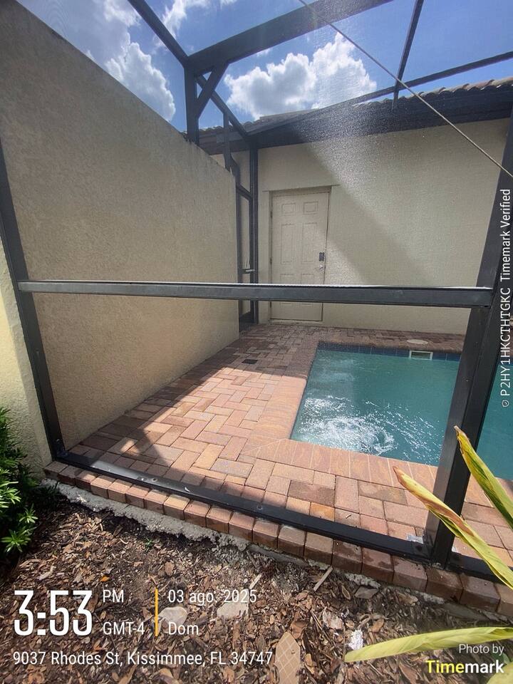 Completed side panel screen repair in Kissimmee